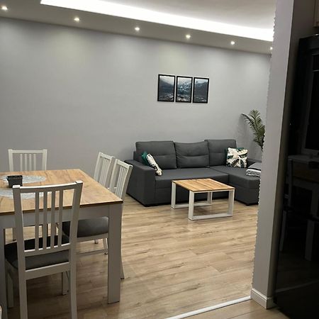 Nowoczesny Apartament Z Przestronna Lazienka Apartment Stalowa Wola Luaran gambar