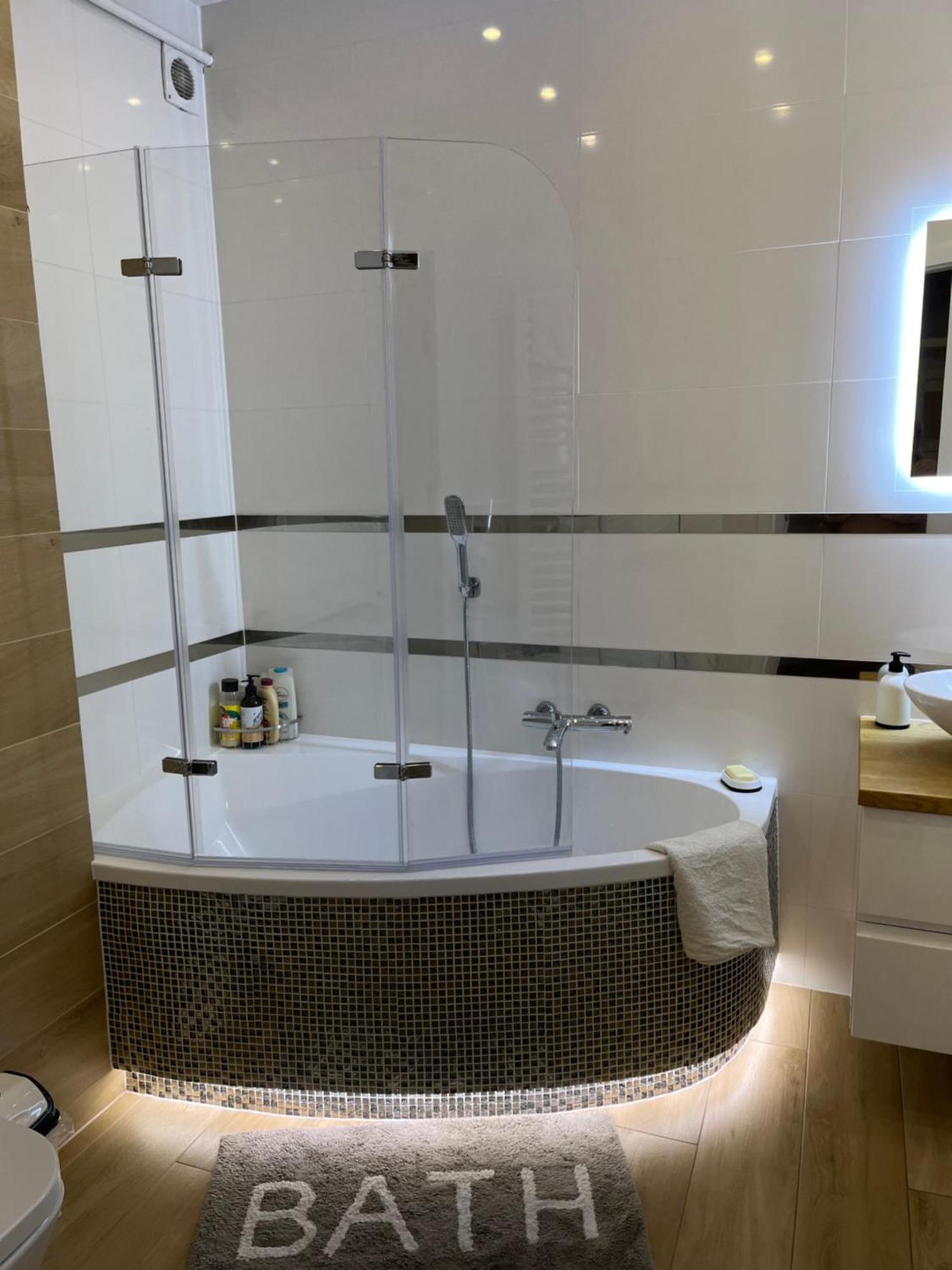 Nowoczesny Apartament Z Przestronna Lazienka Apartment Stalowa Wola Luaran gambar